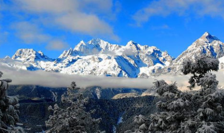 玉龙雪山旅游,神山奇观与纳西文化的自然瑰宝