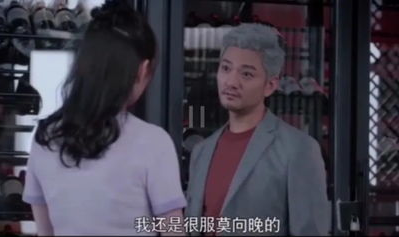 我在娱乐圈吃瓜演戏,许襄的吃瓜与演艺之旅