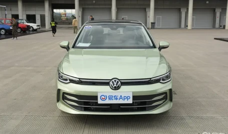 地球最强15T高尔夫百万内无敌手?大众高尔夫8代图片