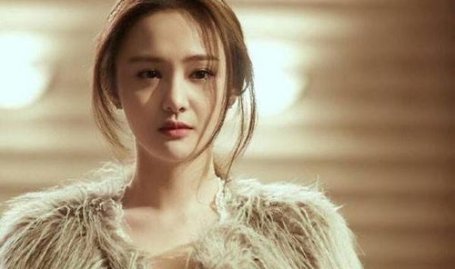 穿越娱乐圈吃瓜爽文,吃瓜成瘾,爽文人生